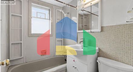 Residential - Single Family Home - Vancouver, Canada - Canada