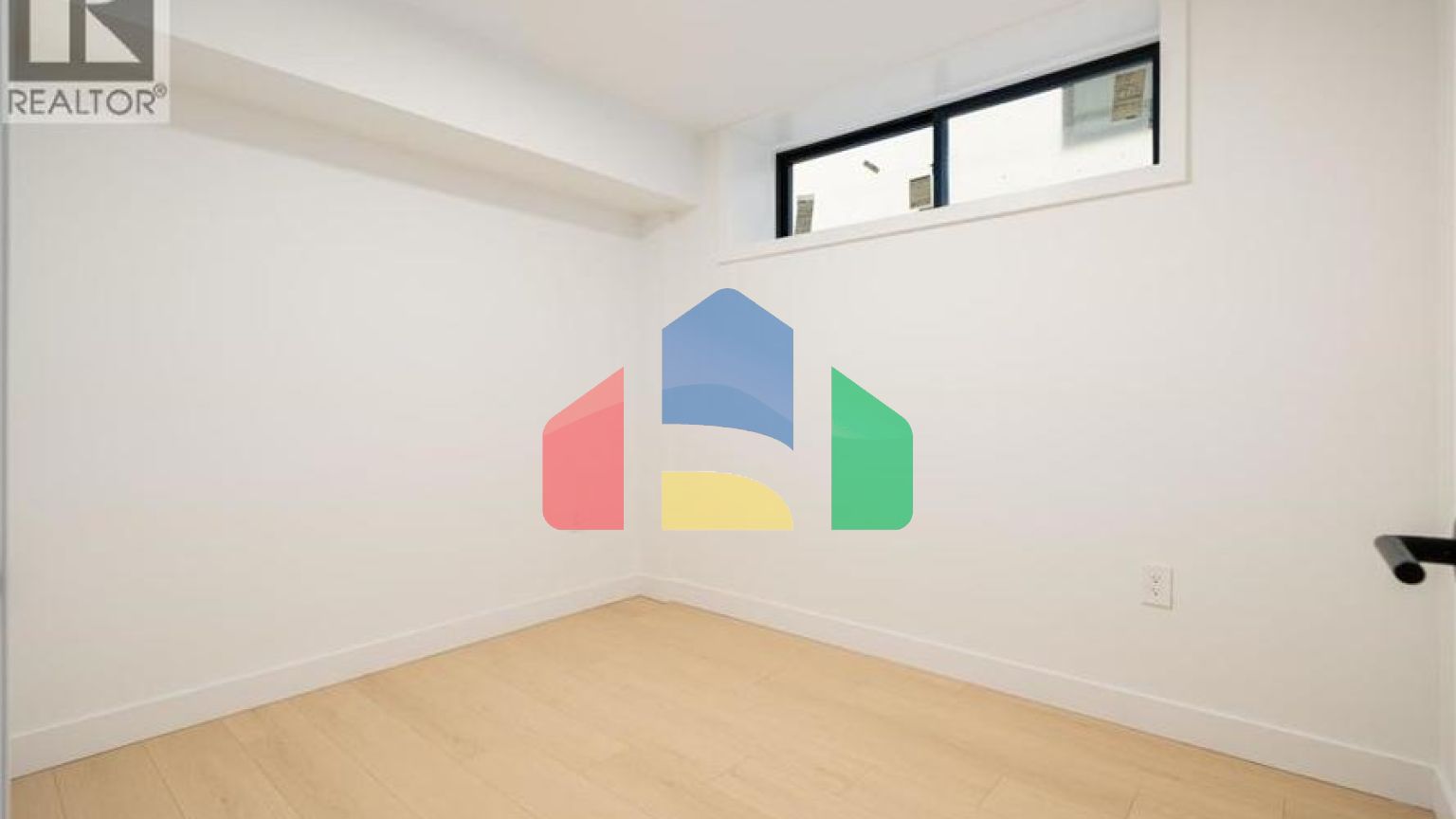 Residential - Single Family Home - Vancouver, Canada - Canada