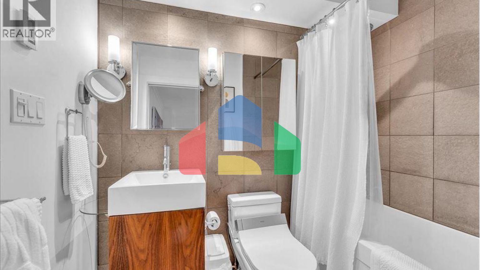 Residential - Single Family Home - Vancouver, Canada - Canada