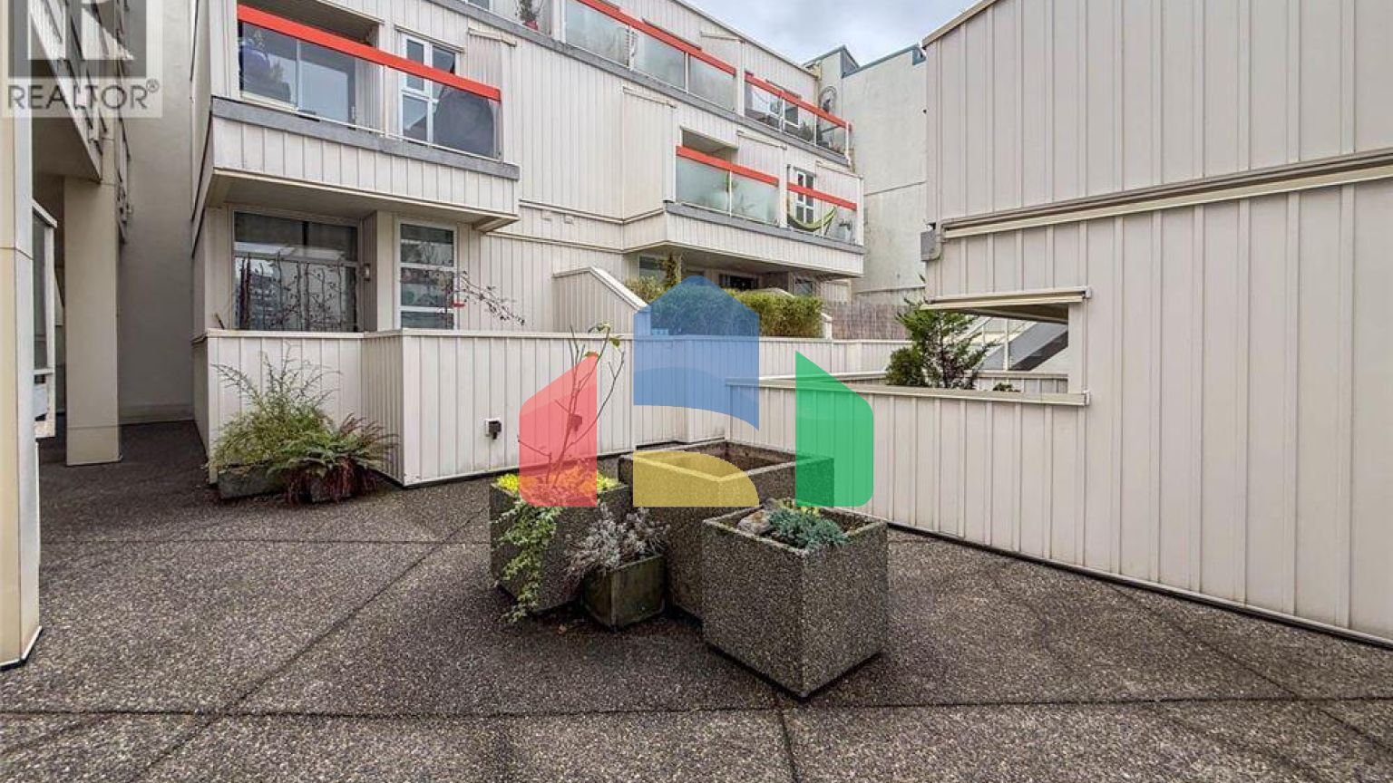 Residential - Townhouse - Vancouver, Canada - Canada