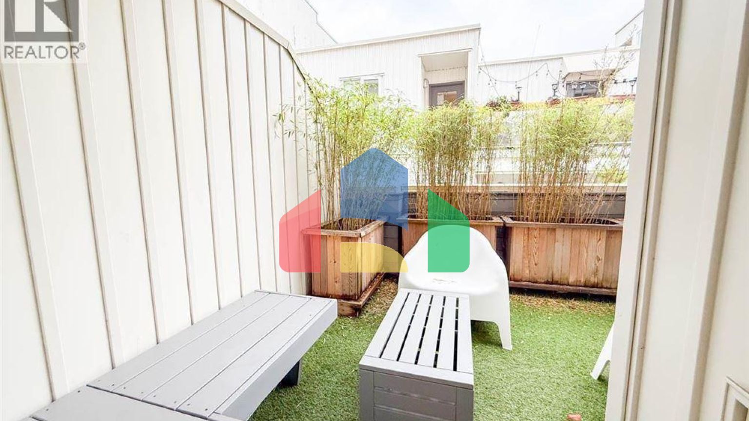 Residential - Townhouse - Vancouver, Canada - Canada