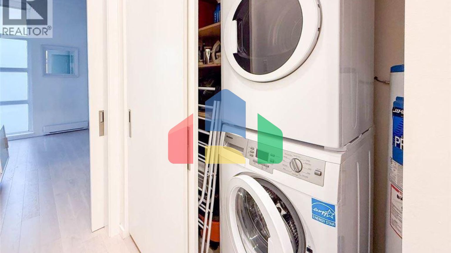 Residential - Townhouse - Vancouver, Canada - Canada