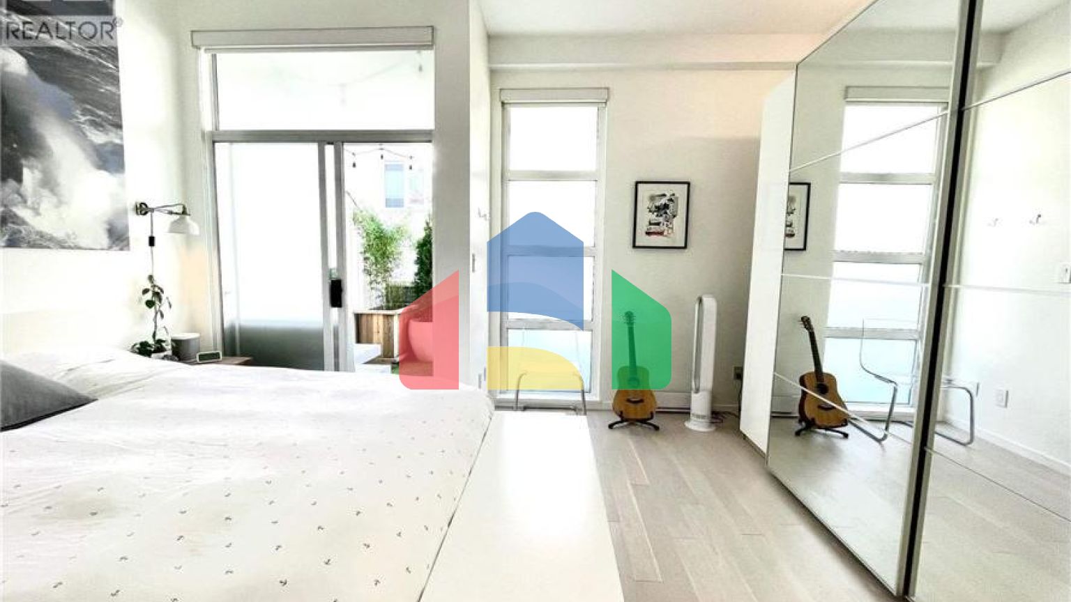 Residential - Townhouse - Vancouver, Canada - Canada