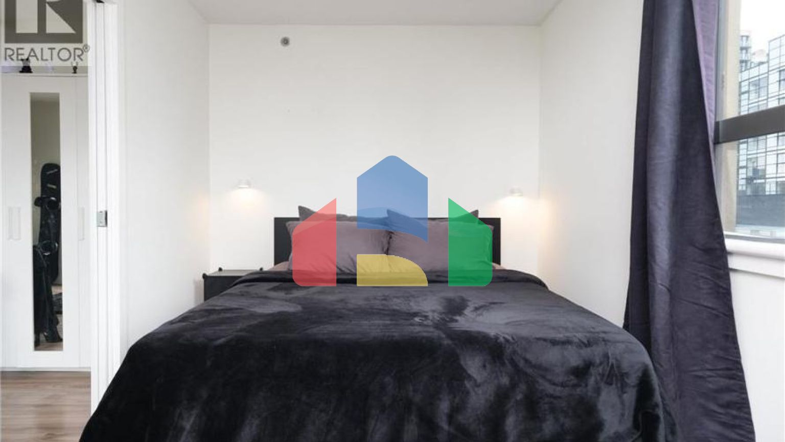 Residential - Single Family Home - Vancouver, Canada - Canada