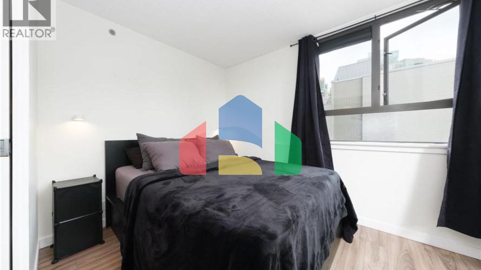 Residential - Single Family Home - Vancouver, Canada - Canada