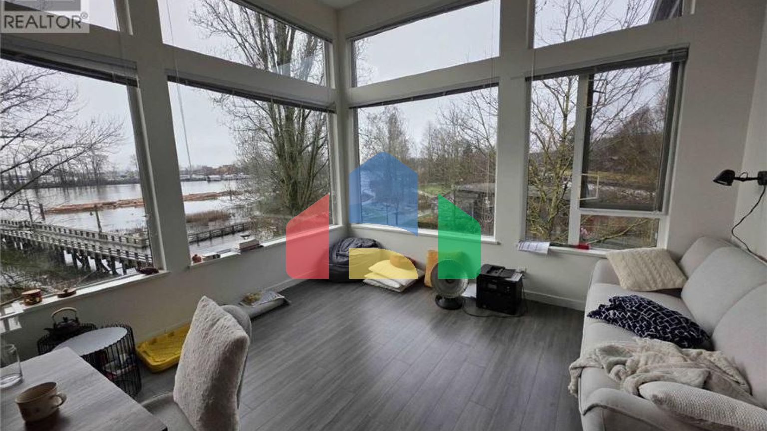 Residential - Condo/Apartment - Vancouver, Canada - Canada