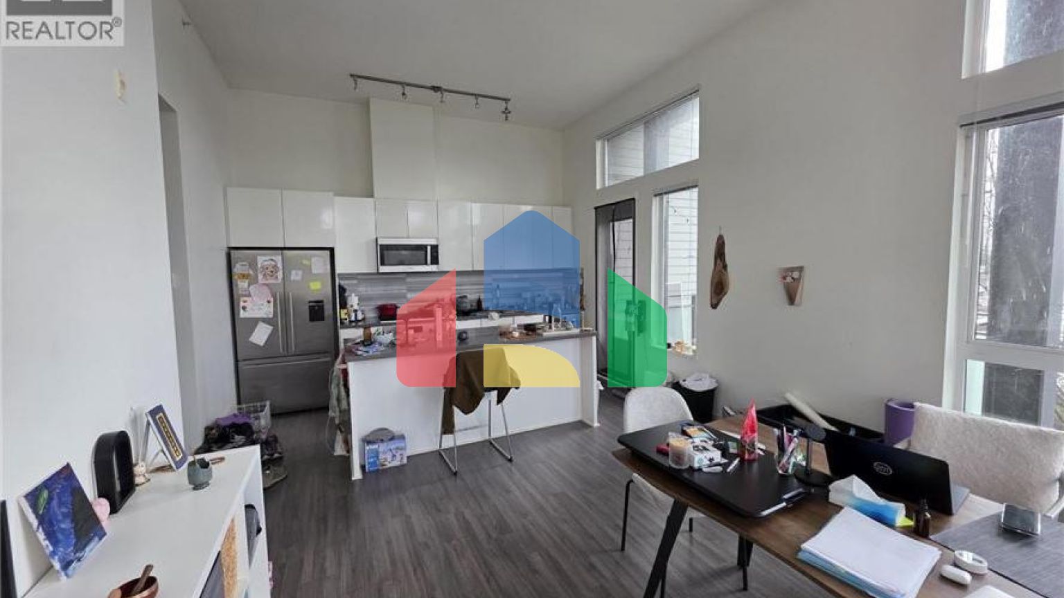 Residential - Condo/Apartment - Vancouver, Canada - Canada