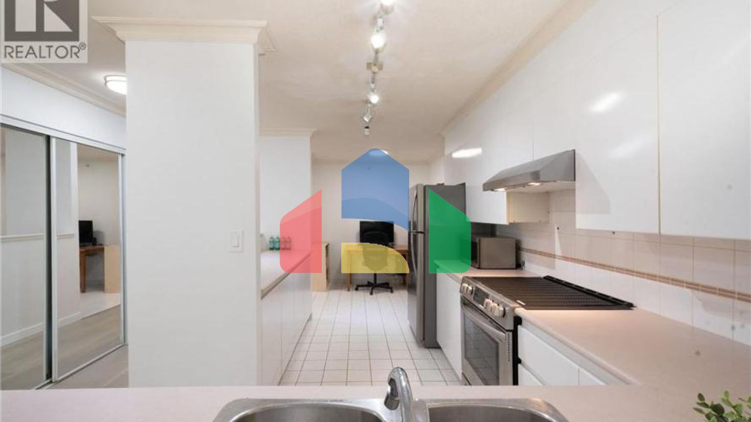 Residential - Single Family Home - Vancouver, Canada - Canada