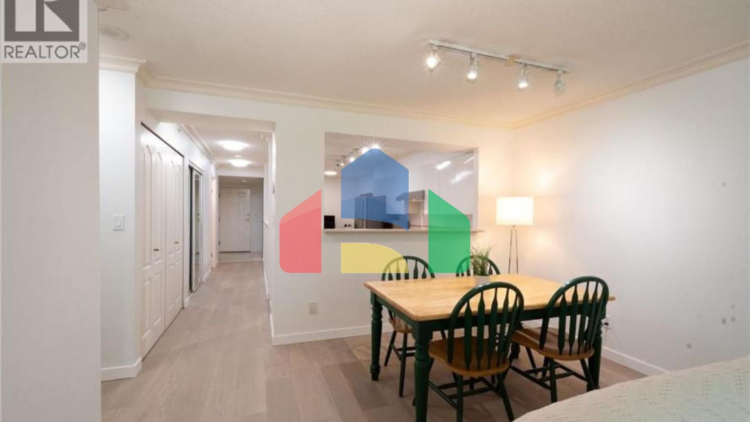 Residential - Single Family Home - Vancouver, Canada - Canada