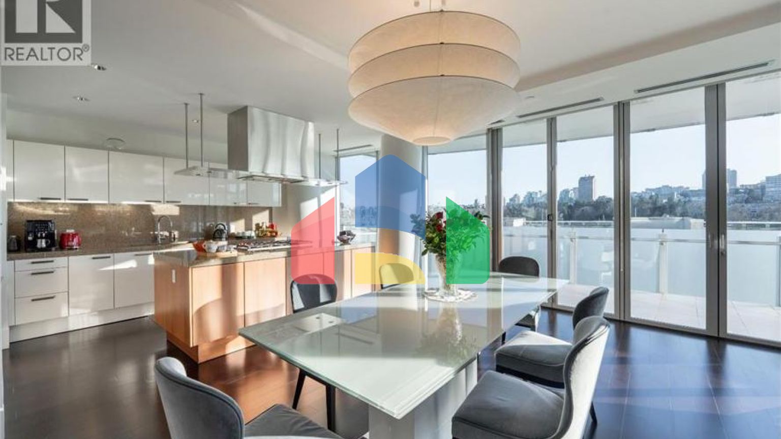 Residential - Single Family Home - Vancouver, Canada - Canada