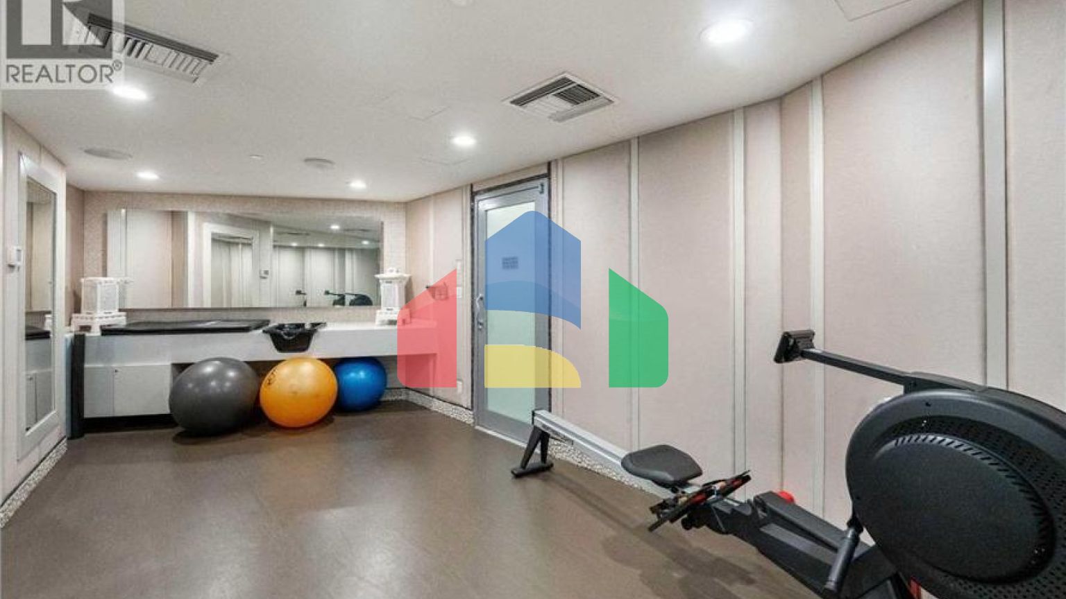 Residential - Single Family Home - Vancouver, Canada - Canada