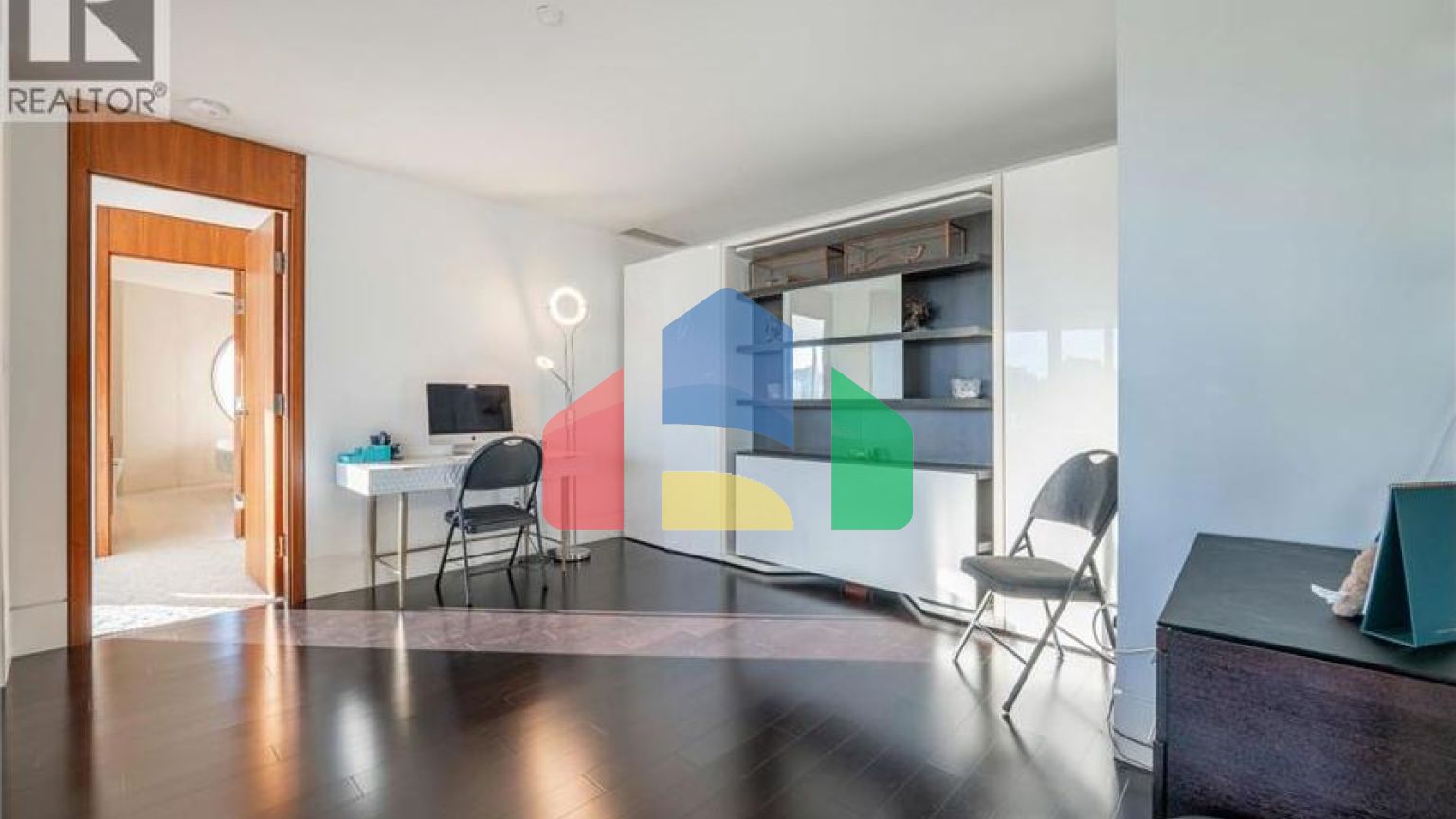 Residential - Single Family Home - Vancouver, Canada - Canada