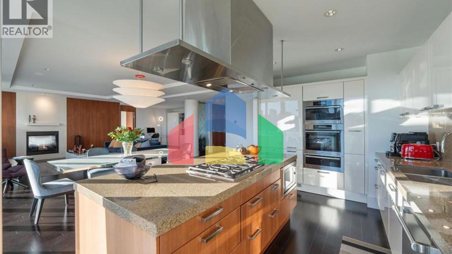 Residential - Single Family Home - Vancouver, Canada - Canada