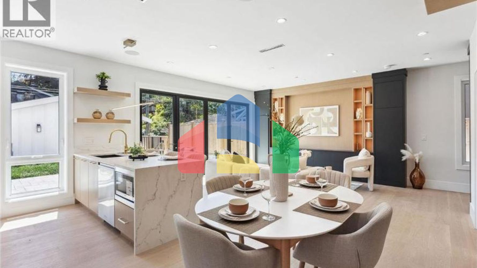 Residential - Single Family Home - Vancouver, Canada - Canada