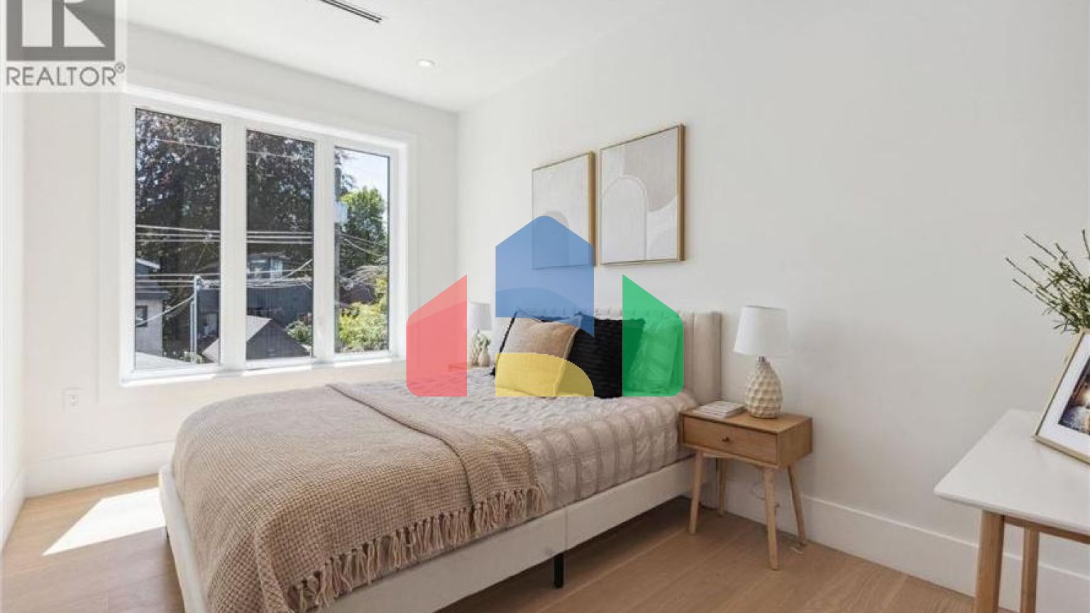 Residential - Single Family Home - Vancouver, Canada - Canada