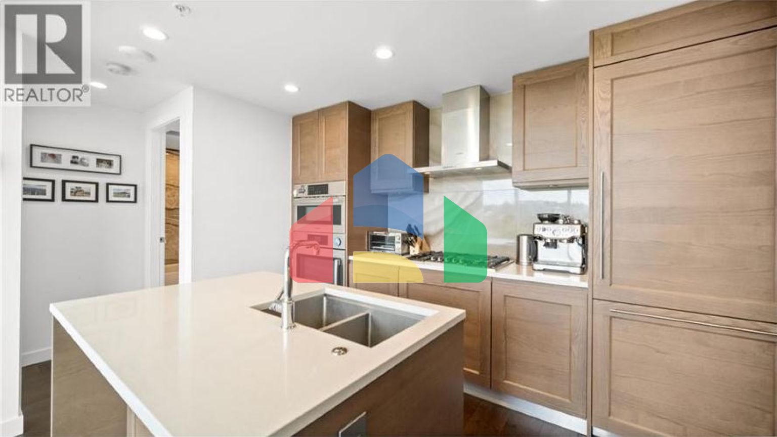 Residential - Single Family Home - Vancouver, Canada - Canada