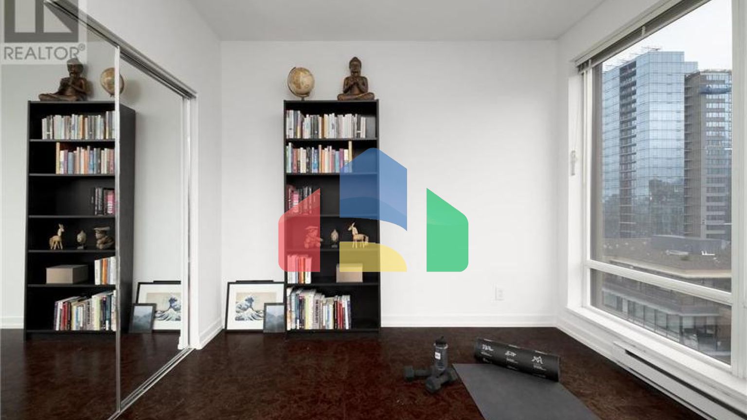 Residential - Condo/Apartment - Vancouver, Canada - Canada