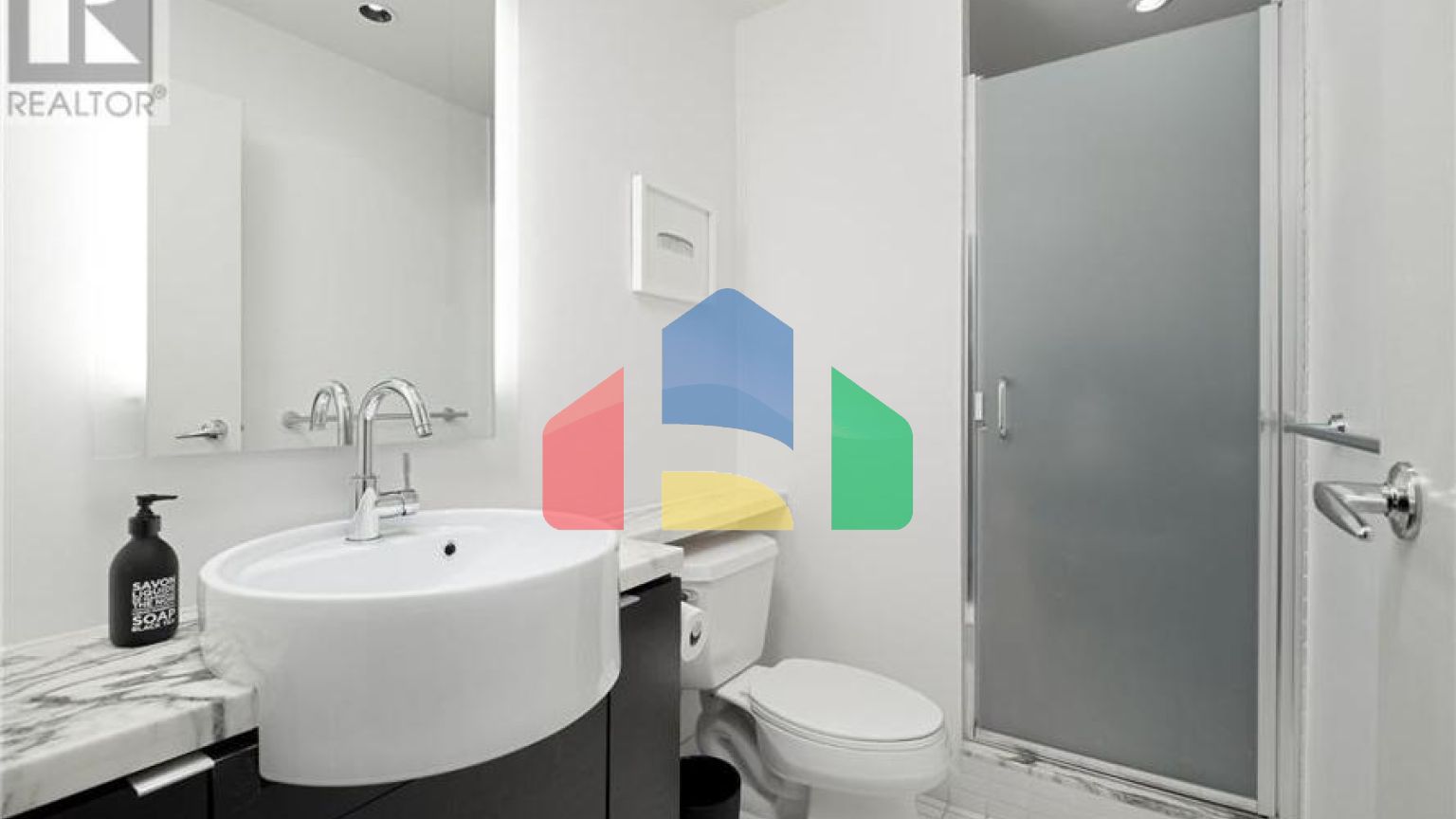 Residential - Condo/Apartment - Vancouver, Canada - Canada