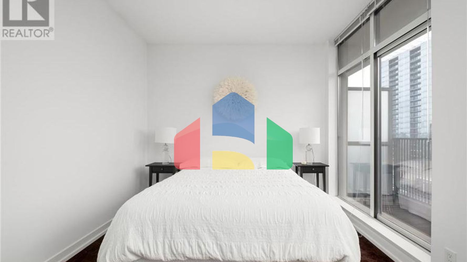 Residential - Condo/Apartment - Vancouver, Canada - Canada