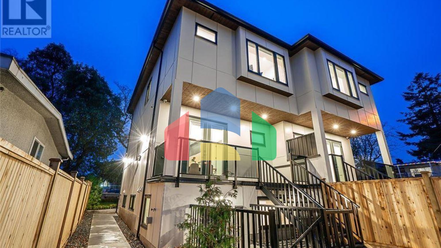 Residential - Condo/Apartment - Vancouver, Canada - Canada