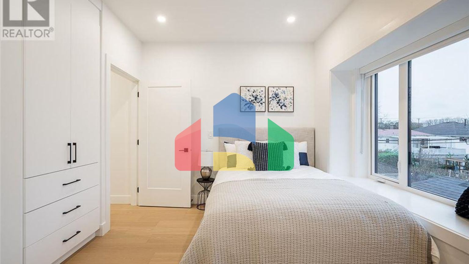 Residential - Condo/Apartment - Vancouver, Canada - Canada