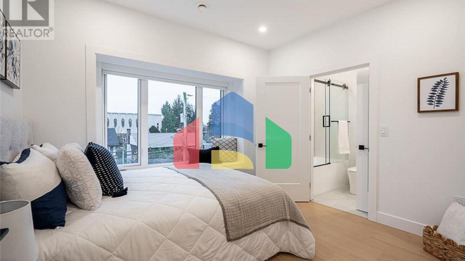 Residential - Condo/Apartment - Vancouver, Canada - Canada