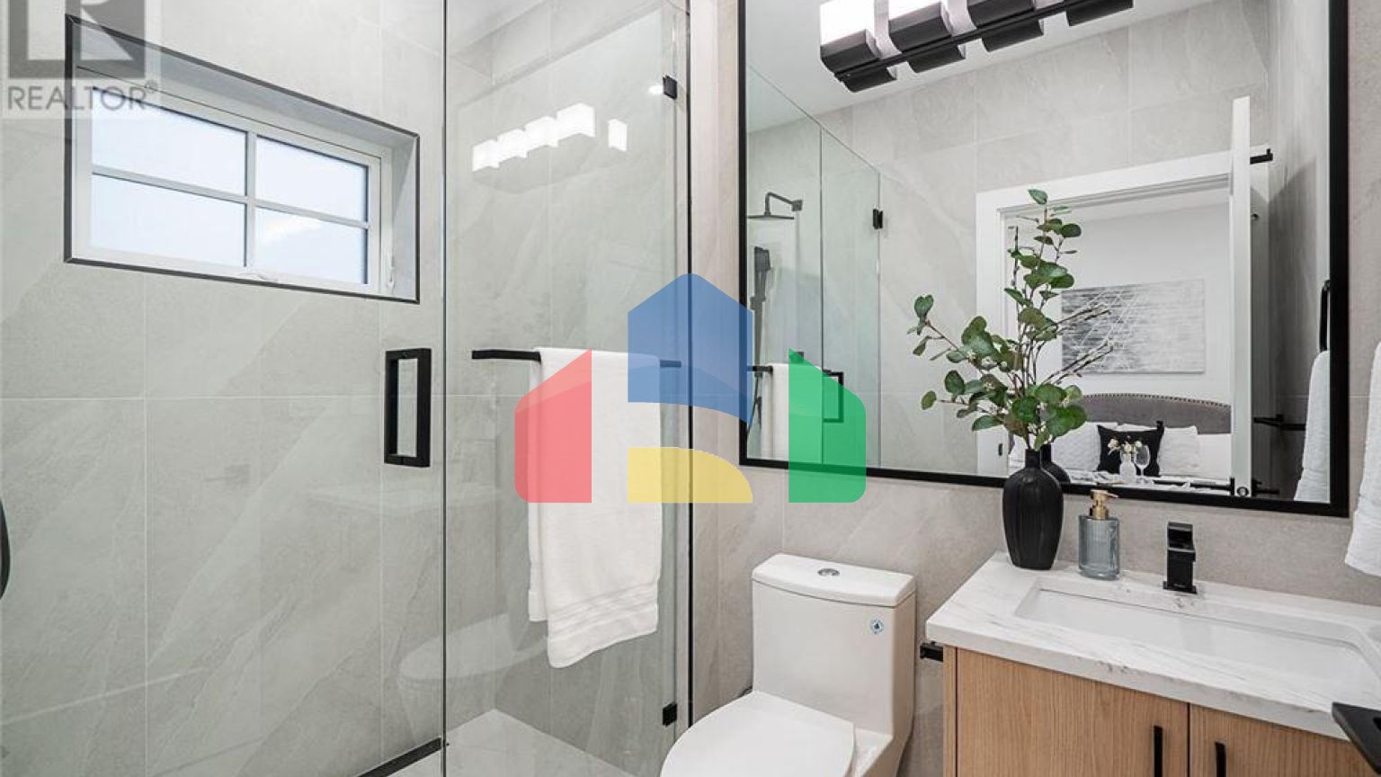 Residential - Condo/Apartment - Vancouver, Canada - Canada