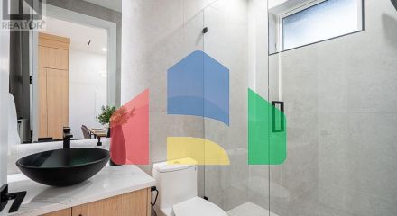 Residential - Condo/Apartment - Vancouver, Canada - Canada