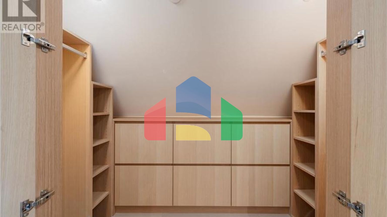 Residential - Condo/Apartment - Vancouver, Canada - Canada