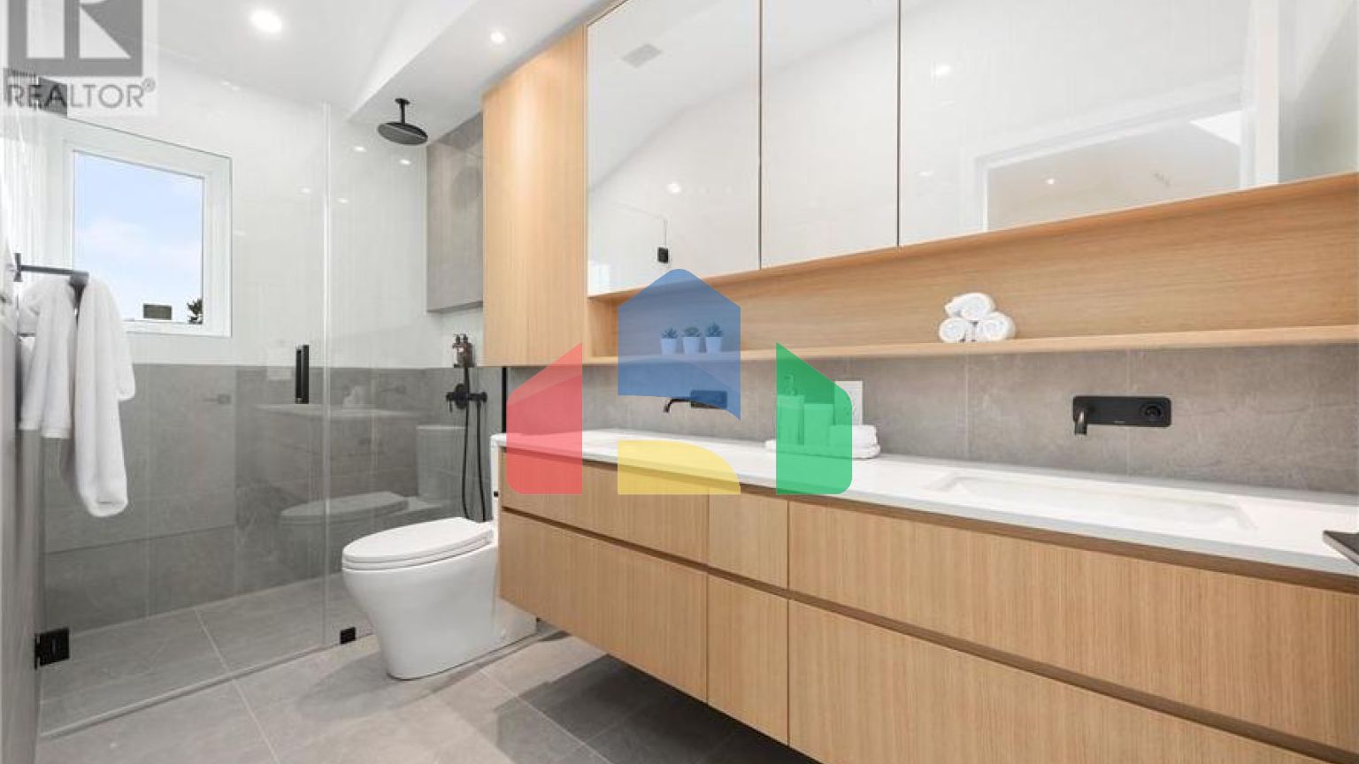 Residential - Condo/Apartment - Vancouver, Canada - Canada