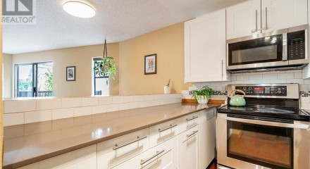 Residential - Condo/Apartment - Vancouver, Canada - Canada