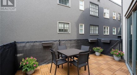 Residential - Condo/Apartment - Vancouver, Canada - Canada