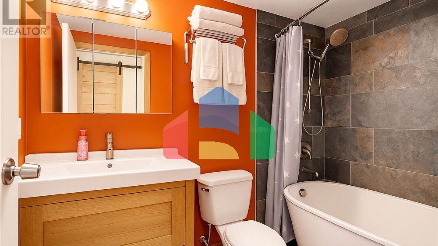 Residential - Condo/Apartment - Vancouver, Canada - Canada