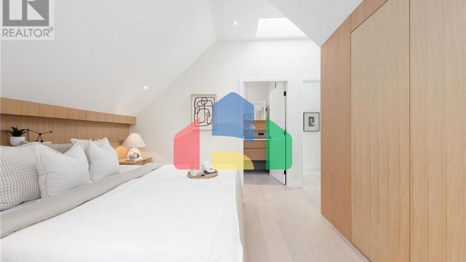 Residential - Condo/Apartment - Vancouver, Canada - Canada