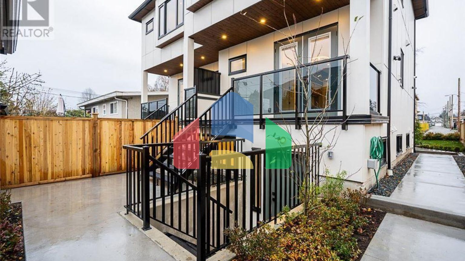 Residential - Condo/Apartment - Vancouver, Canada - Canada