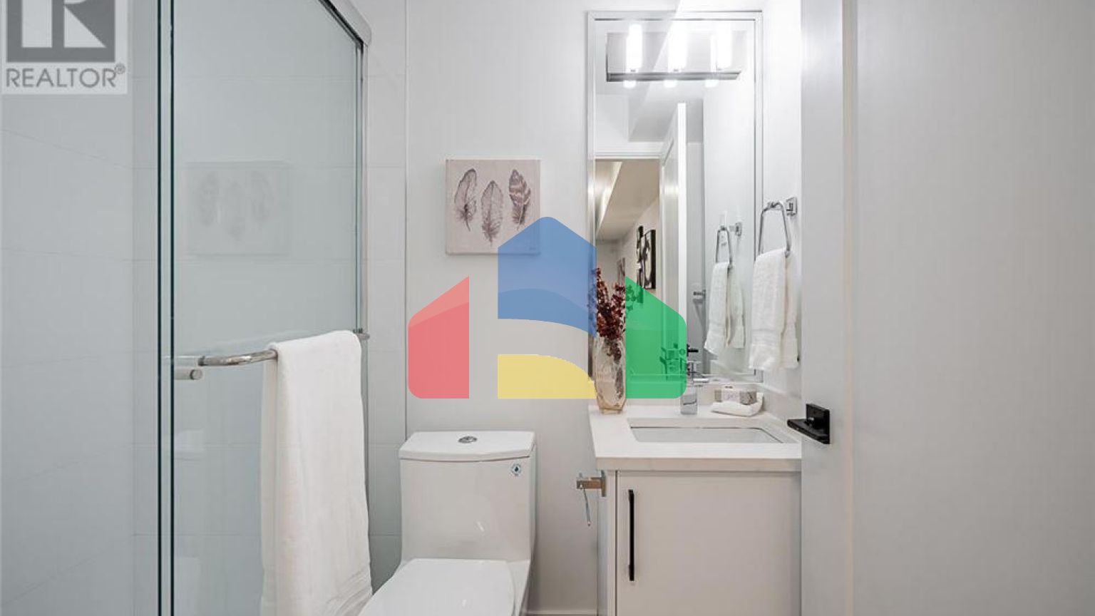 Residential - Condo/Apartment - Vancouver, Canada - Canada