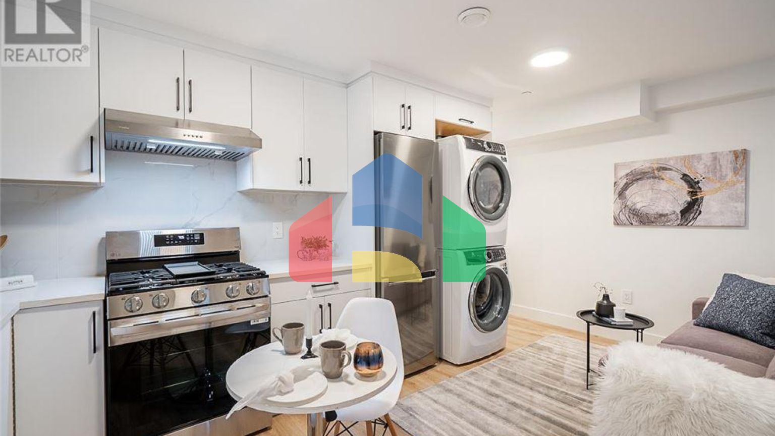 Residential - Condo/Apartment - Vancouver, Canada - Canada