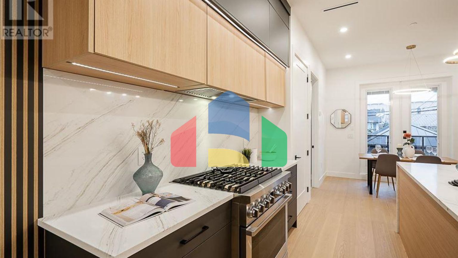 Residential - Condo/Apartment - Vancouver, Canada - Canada