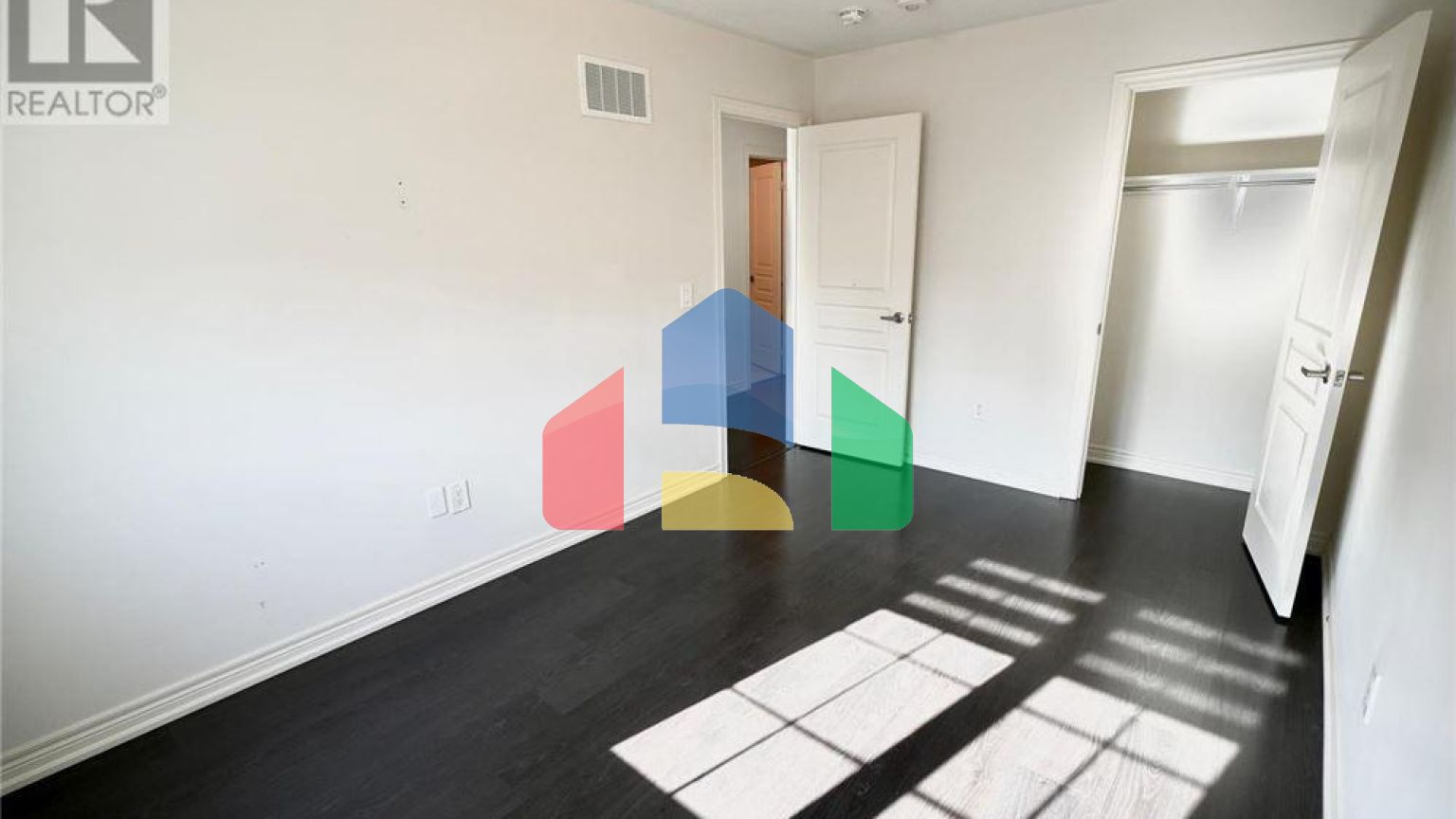 Residential - Single Family Home - Vaughan, Canada - Canada