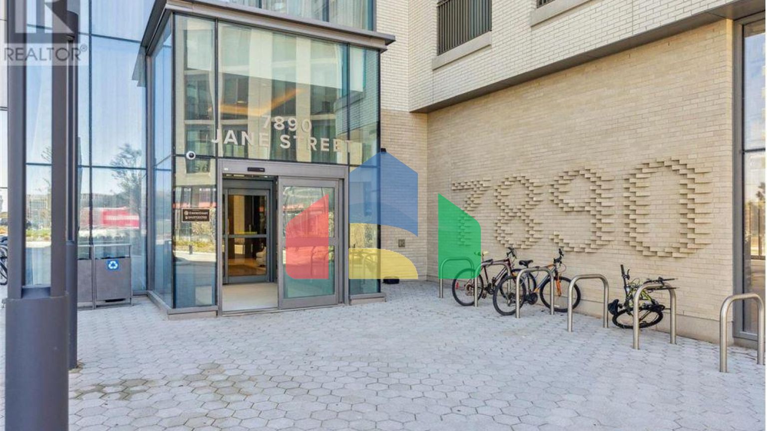 Residential - Condo/Apartment - Vaughan, Canada - Canada