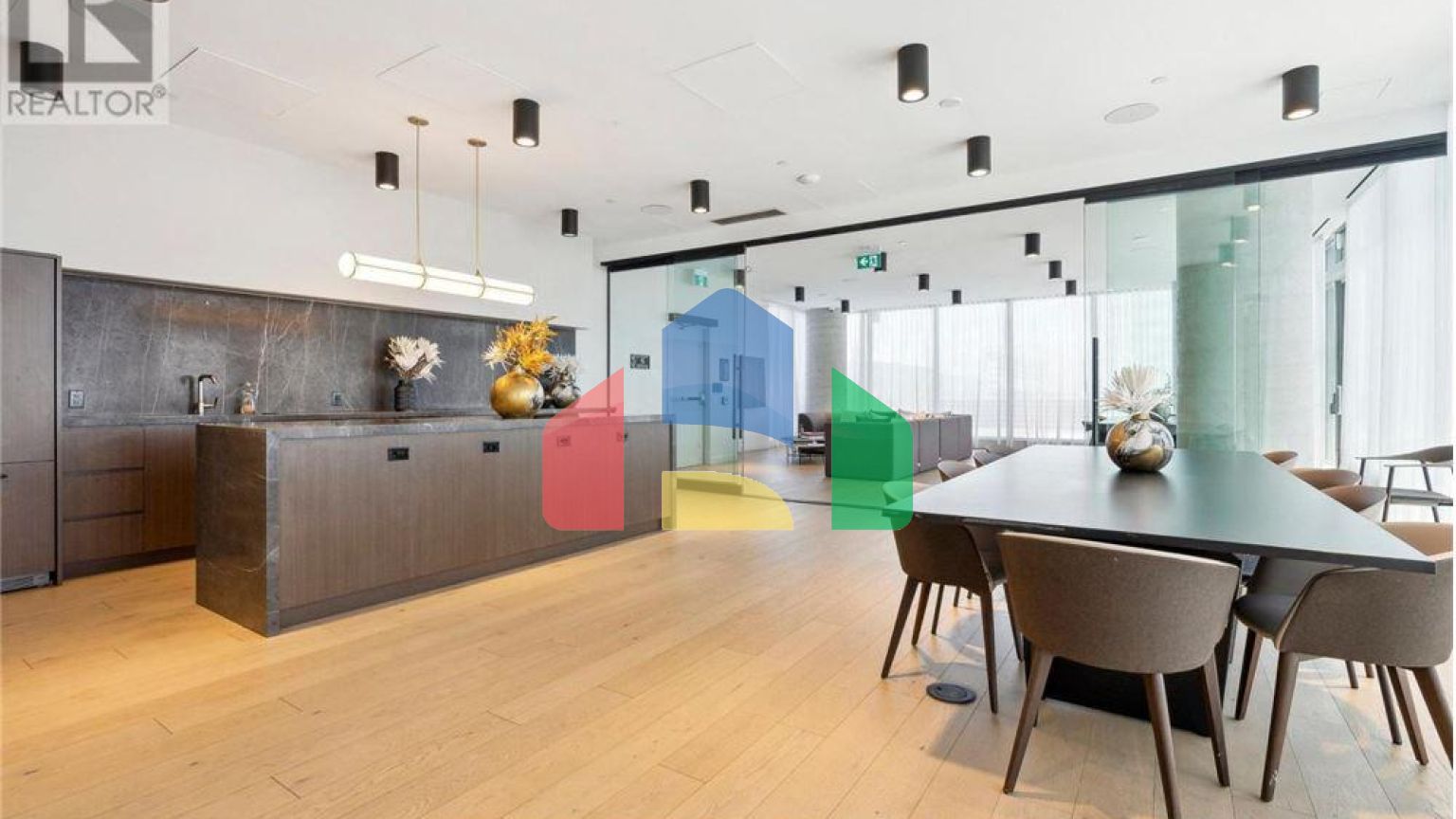 Residential - Condo/Apartment - Vaughan, Canada - Canada