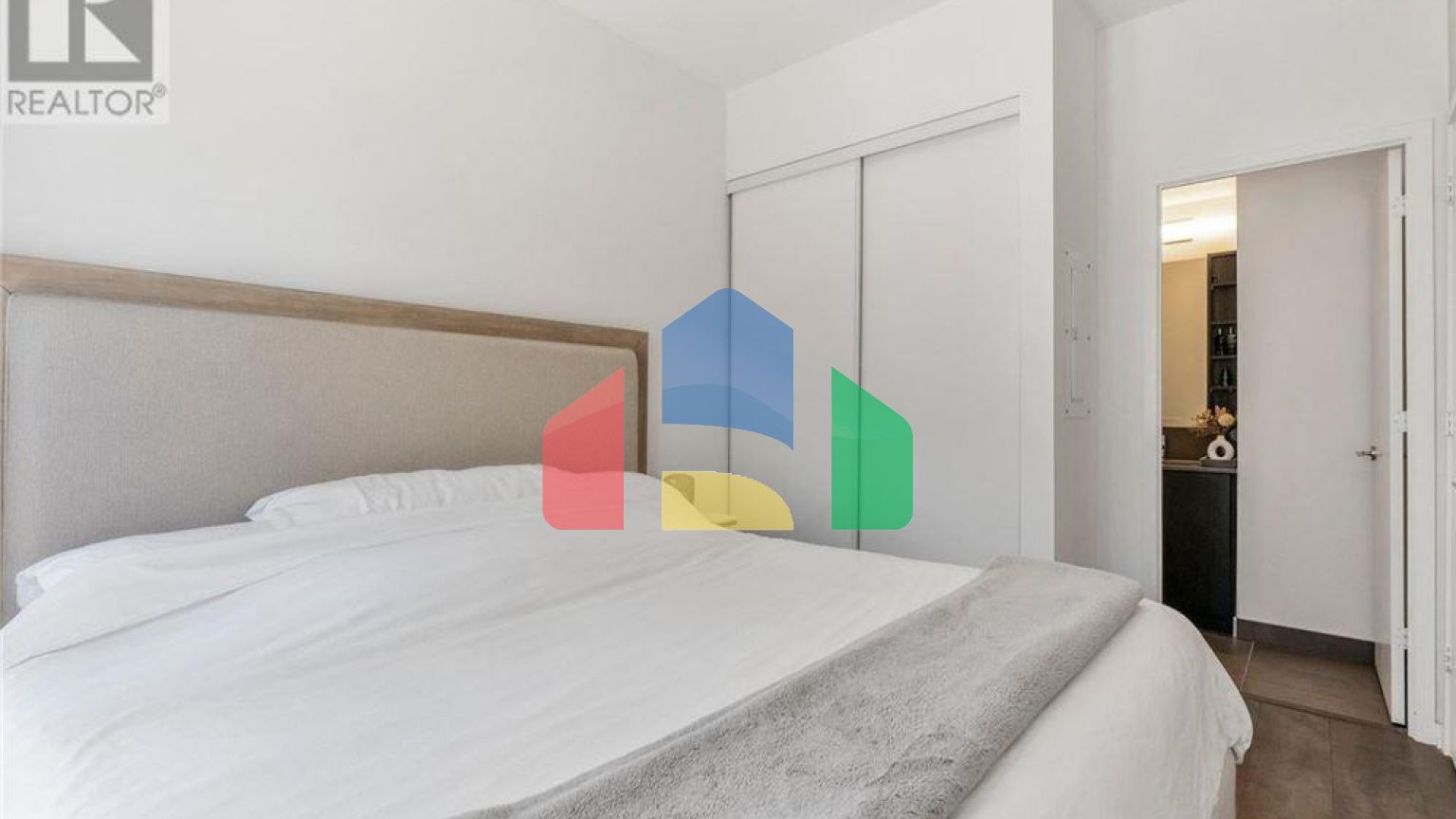 Residential - Condo/Apartment - Vaughan, Canada - Canada