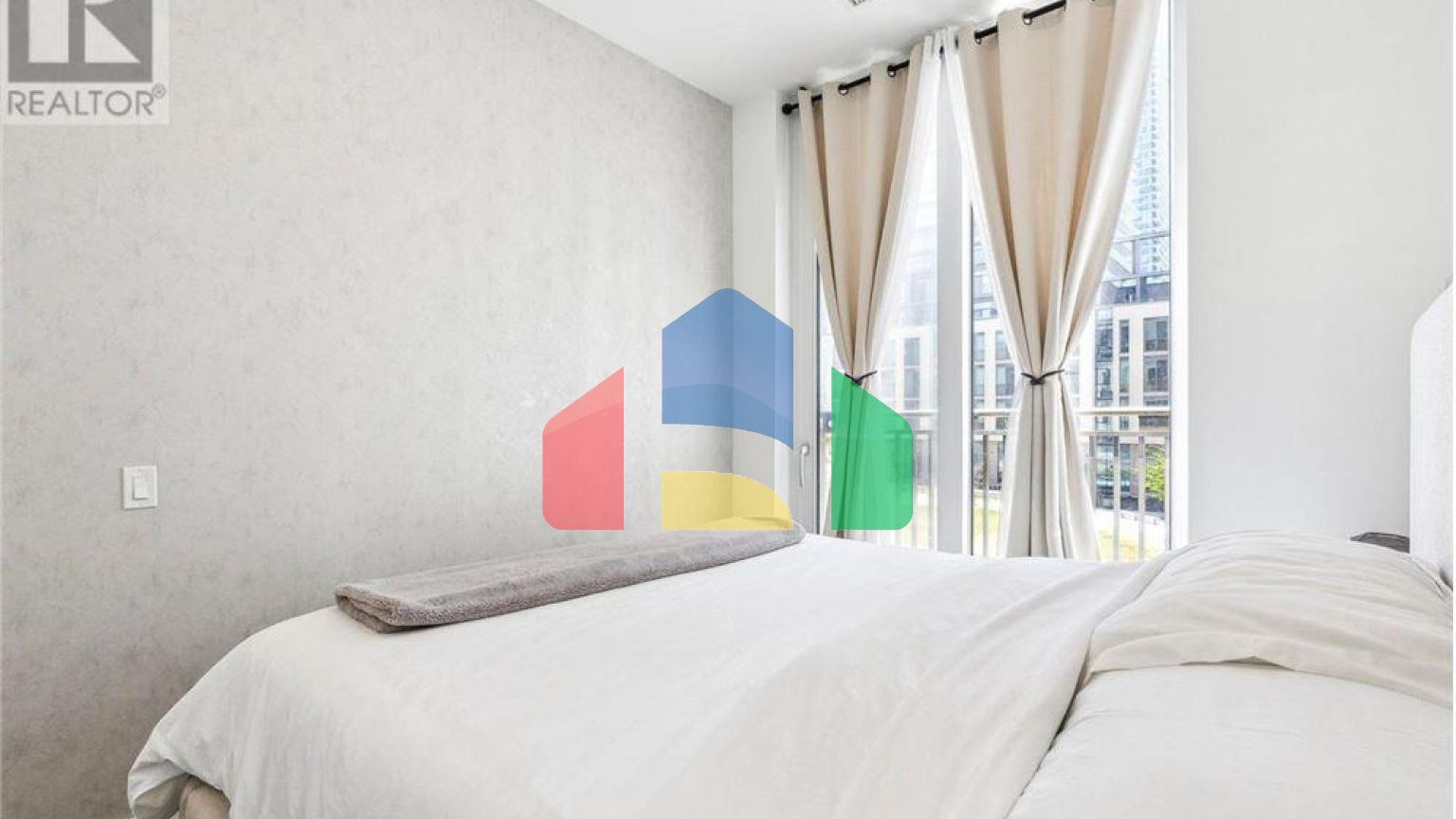 Residential - Condo/Apartment - Vaughan, Canada - Canada