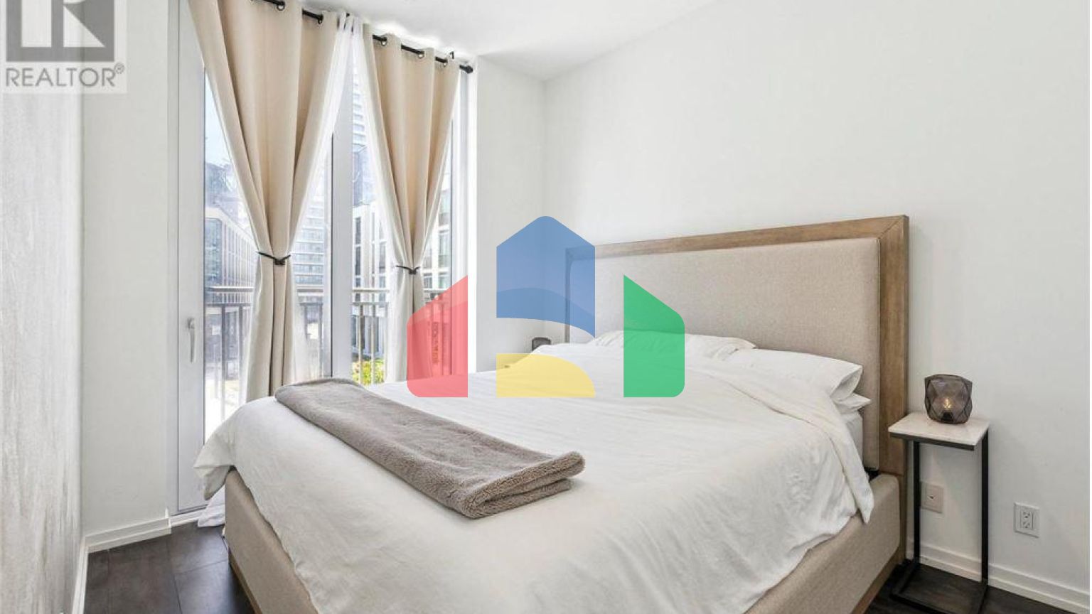 Residential - Condo/Apartment - Vaughan, Canada - Canada