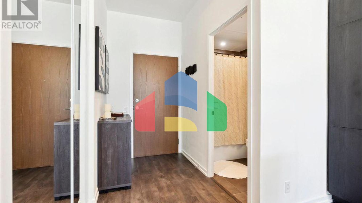 Residential - Condo/Apartment - Vaughan, Canada - Canada