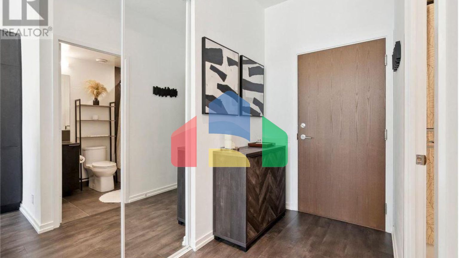 Residential - Condo/Apartment - Vaughan, Canada - Canada