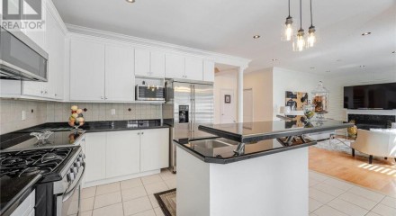 Residential - Single Family Home - Vaughan, Canada - Canada