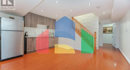 Residential - Single Family Home - Vaughan, Canada - Canada