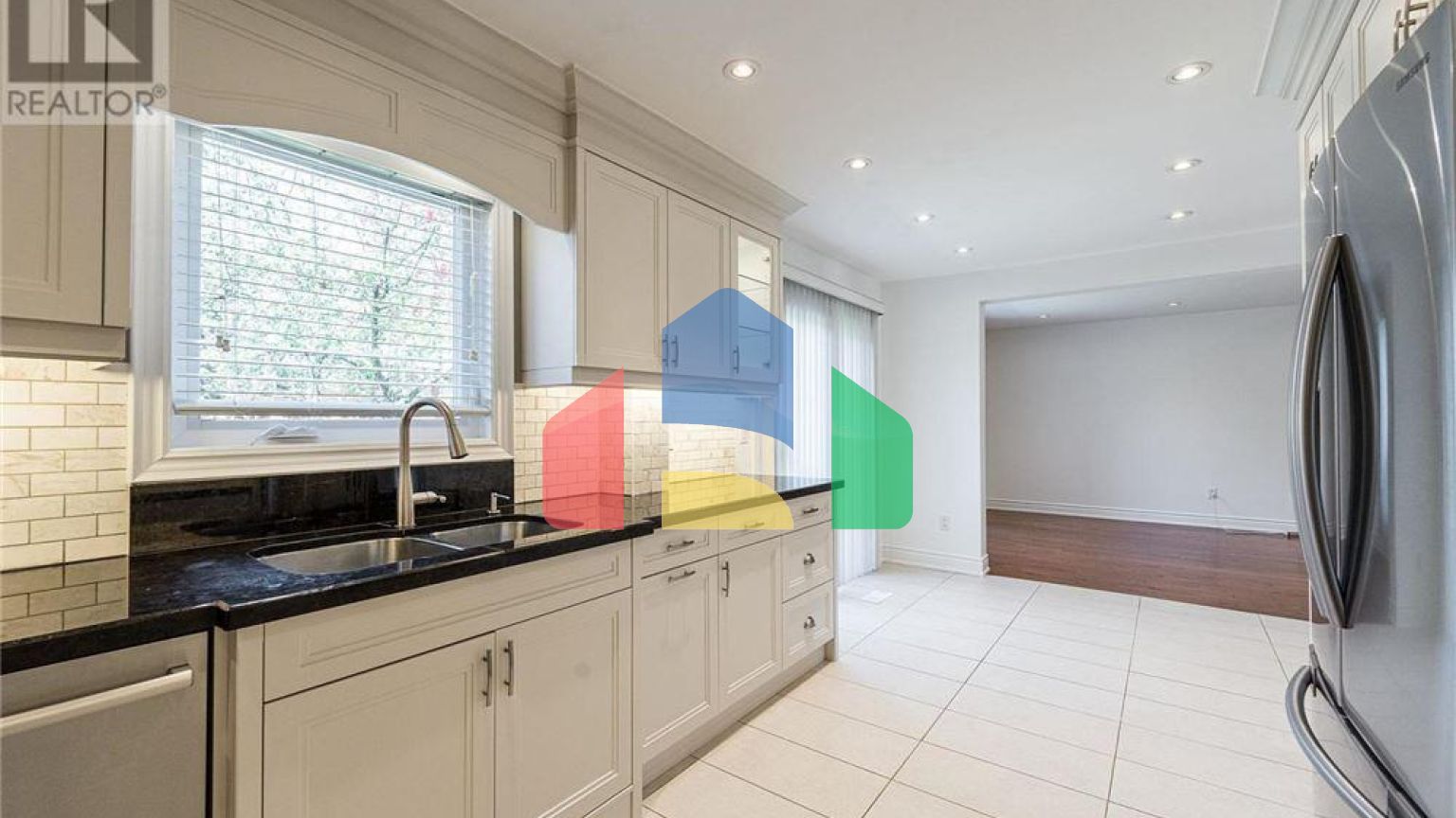 Residential - Single Family Home - Vaughan, Canada - Canada