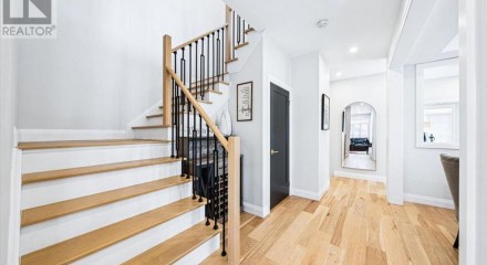 Residential - Single Family Home - Vaughan, Canada - Canada